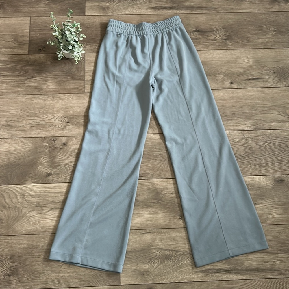 Lululemon Ribbed Softstreme Mid-Rise Pants Size 6 - Picture 5 of 8
